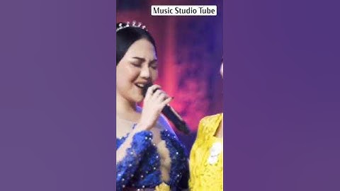 NGUBER WELASE SYAHIBA ft OCHI