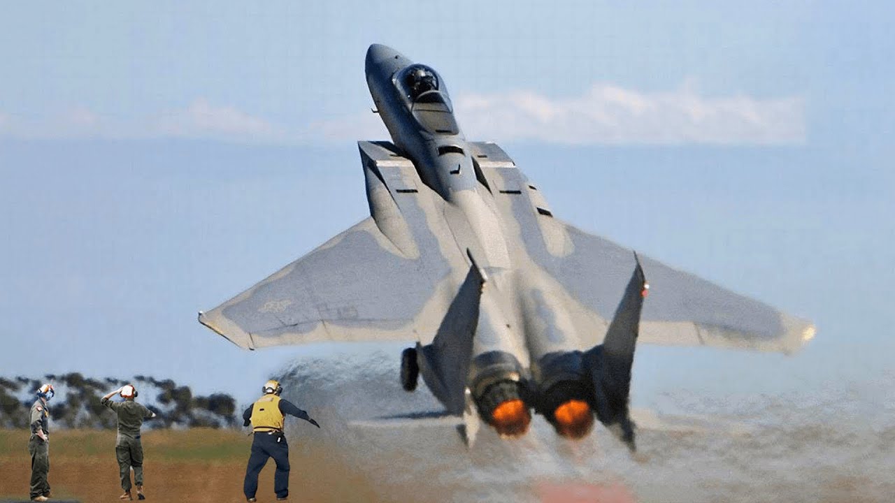 Piloten und Flieger beeilen sich, F-16 zu befördern, um nicht reagierende Flugzeuge abzufangen