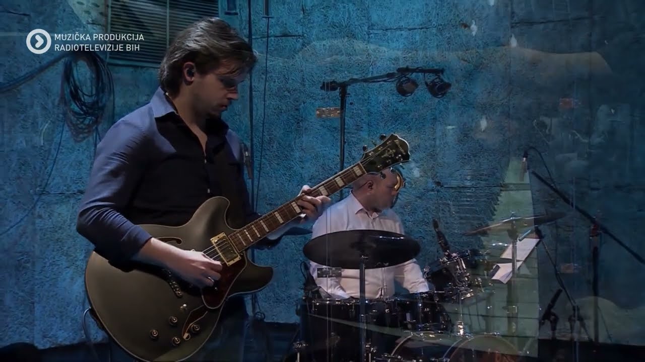 Mara/ Kovilje/ Live @ Corner - muzički klub BHRT