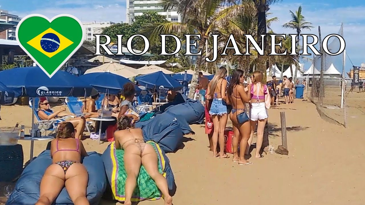 #beach #brasil #brazil #ipanema Scenes taken in Rio de Janeiro, Brazil. 