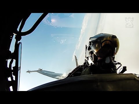 Video: Kantajapohjainen hävittäjä F-8 Crusader, sen edeltäjät ja jälkeläiset (osa 2)