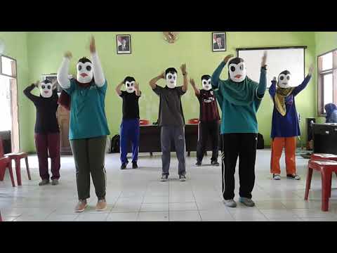 Senam pinguin mahasiswa