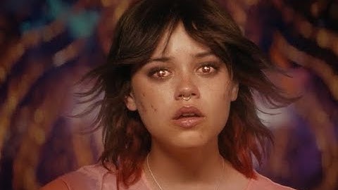 Jenna Oretga Touches A Unicorn