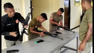 LATIHAN BONGKAR PASANG SENJATA AK 101 ANGGOTA BRIMOB #brimob #polisiindonesia #polri #police #viral