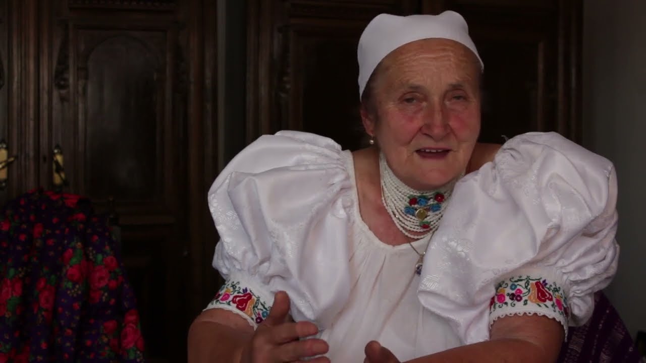 Élő népviseletek Rimóc 2 Babamúzeum Fehérszoknya