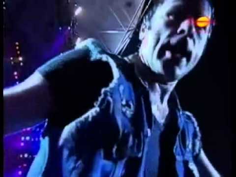 Iron Maiden - Fear Of The Dark (Live @ Rock In Rio 2001).mp4