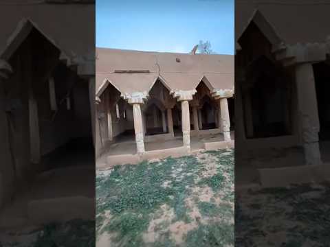 ١ مسجد طيني فيه سرداب في الزلفي السعودية