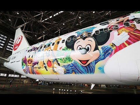 ディズニービッグ５ 空からお出迎え 日航 ｔｄｒ３５周年記念の塗装機披露 Youtube