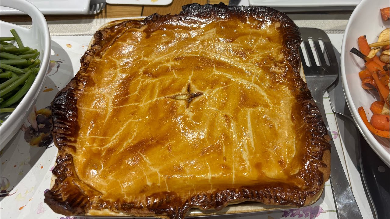 1980’s cookbook recipe for Sausage, CHEESE and spinach pie 