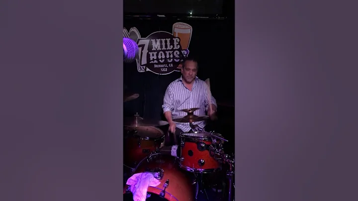 RICH AGUON DRUM SOLO.... 5.0 BAND @ THE 7Mile Hous...