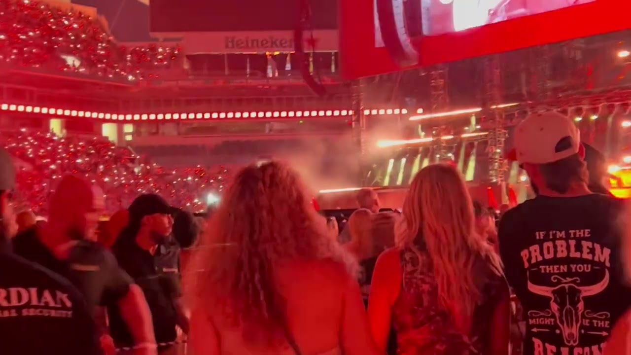 Morgan Wallen - Kiss Her in Front of You