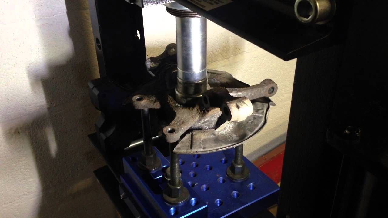 Mercedes Benz A class wheel bearing replaced Scott mechanics