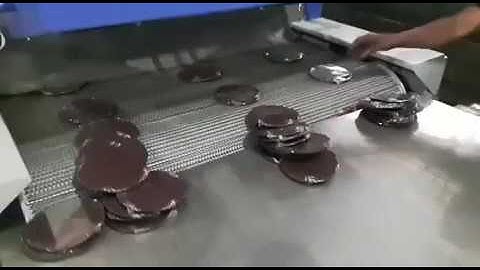 Shrink Tunnel with mesh conveyor