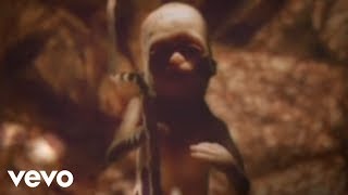 Massive Attack - Teardrop (Official Video) Thumb