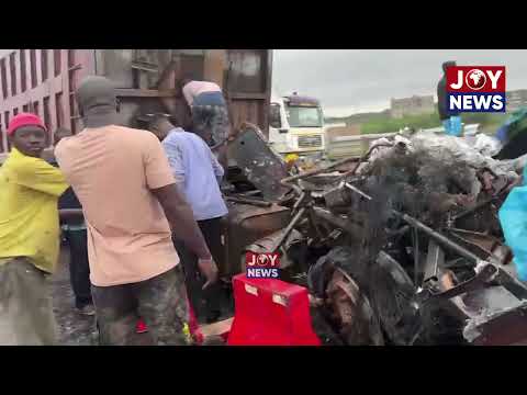 Aftermath of early morning accident captured at the Accra–Tema Motorway near Saka Saka Park.