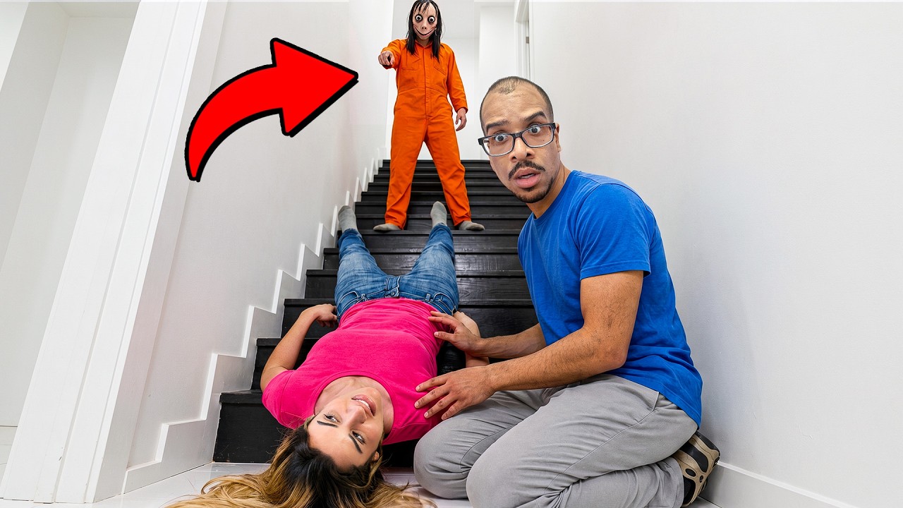 O HOMEM ASSUSTADOR EMPURROU A YASZOCA DA ESCADA