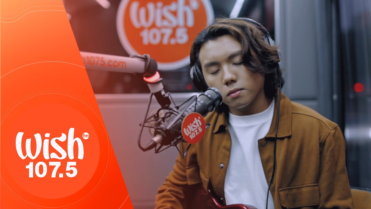 Zack Tabudlo performs "Iyong Iyo" LIVE on Wish 107.5 Bus