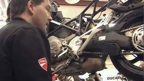 Ducati single side chain adj.mpg