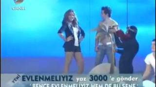 Hadise - Evlenmeliyiz Beyaz Show Özel