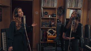 Barbara Carlotti &amp; Izia - La ballade de Chez Tao (Studio Labomatic)