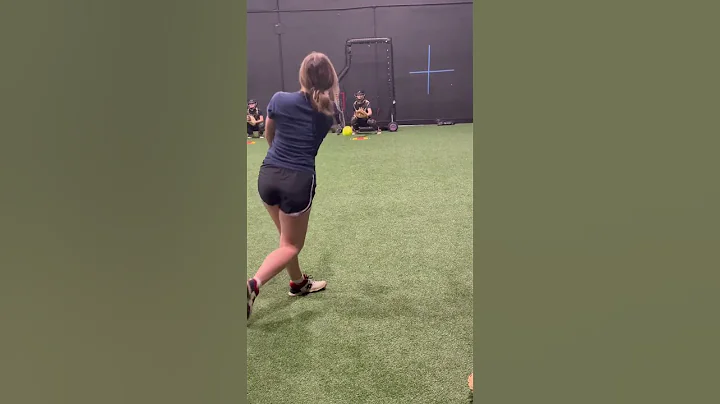 Change up 💪🔥🥎 #softball #pitcher #shorts