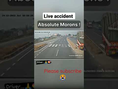 Live accident pathan movie sharukh Khan #truckaccident