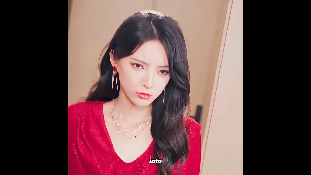 Он случайно попал не на ту свадьбу и в итоге женился на богатой женщине-генеральном директоре.