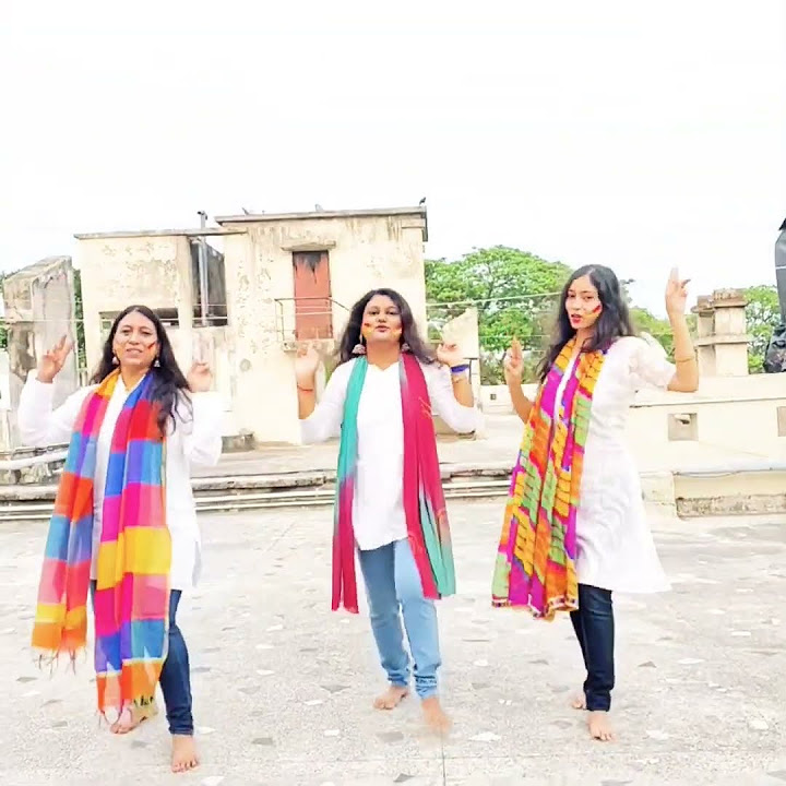 aaya holi ka tyohar