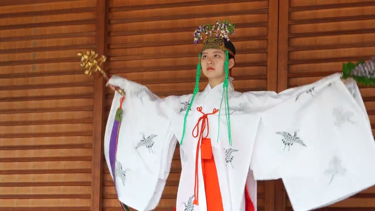 ⛩️城南宮 藤の巫女神楽 令和5年5月13日10時
