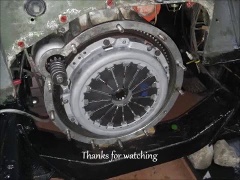 Land Rover Series 3 – Clutch Replacement