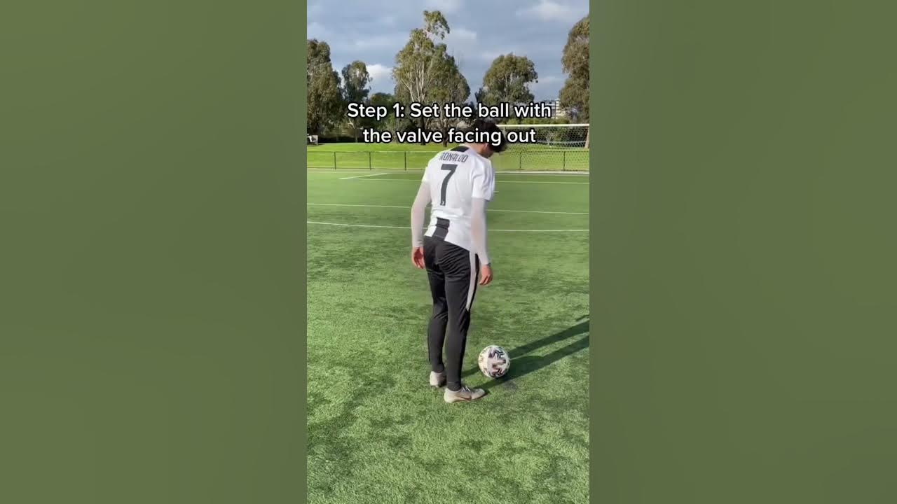 Cristiano Ronaldo Free Kick tutorial 🔥
