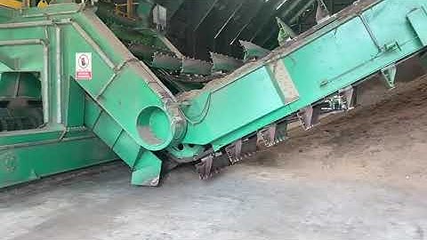 AMECO Group - Reclaimer side view handling bagasse