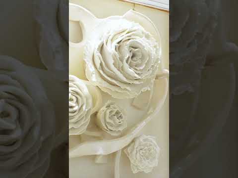 【元欅坂46 佐藤詩織】 東京駅・大丸デパート一階で開催中の「WAH!」展の作品を紹介