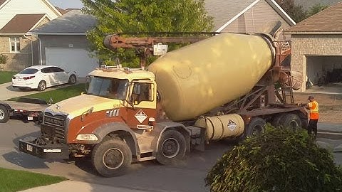 Timelapse Replace Concrete Driveway - Highland Street Port Elgin, Ont, Canada using RPI pi-timolo.py