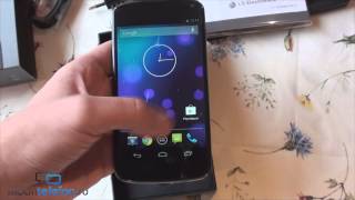 Распаковка LG Nexus 4 (Google Nexus 4) (unboxing): комплект и старт