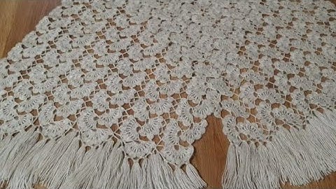 How to Crochet a Stunning Triangle Shawl – Easy Beginner Tutorial!"