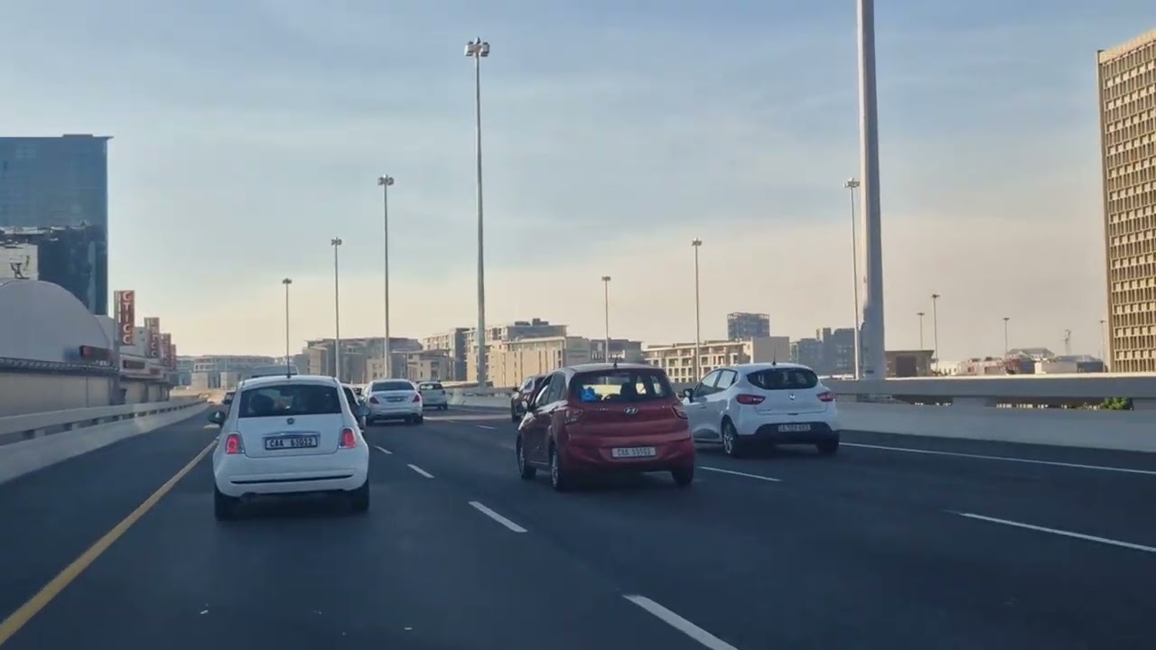 EP16: Driving into Cape Town city centre from Tableview