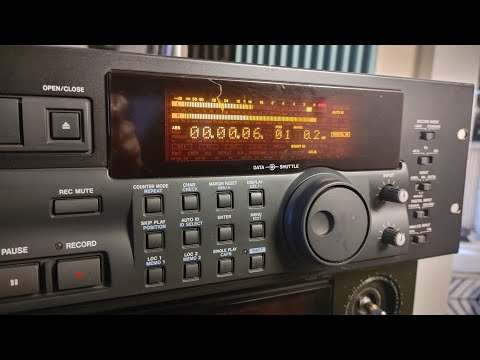 Tascam DA-40 - Professional Digital Audio Tape Recorder