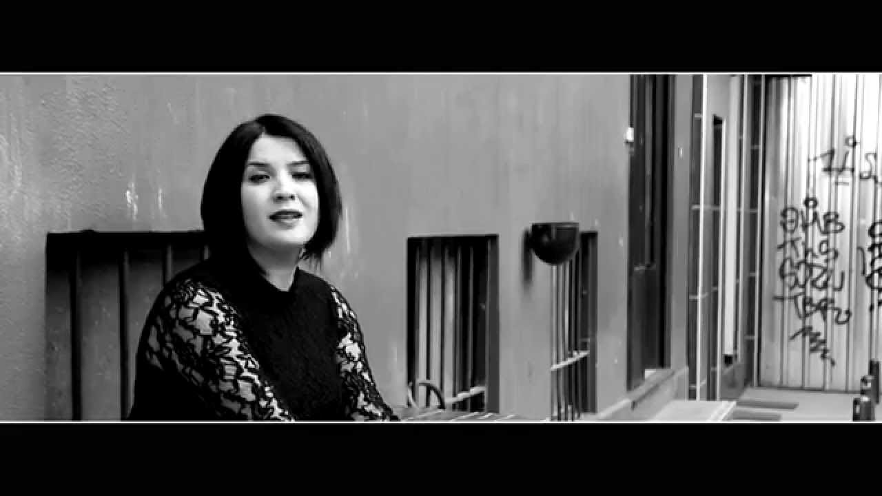 Canan Sağar - Yalnız Büyür Çocuklar