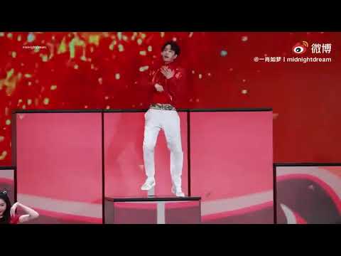 [Fancam] WANG YIBO X 《牛起来》Solo | 2021央视春晚 | CCTV Spring festival Gala 2021#王一博