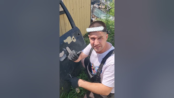 Я нанес эпоксидную шпатлевку на грязную глянцевую дверь, отставил на сутки и пытаюсь оторвать