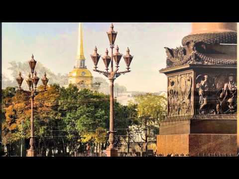 Видео: Къде да отидем в Санкт Петербург през нощта