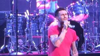 Video thumbnail of "Makes Me Wonder - Maroon 5 LIVE - Comcast Center, Mansfield - August 13, 2011"