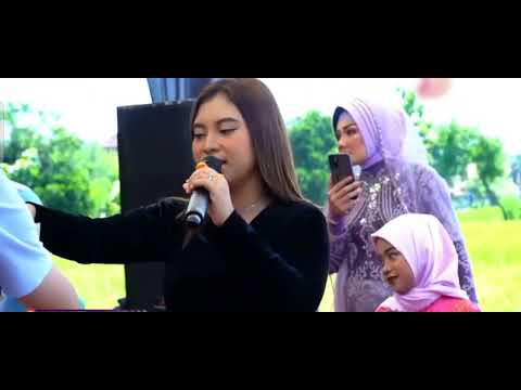 DEDE RISTY COVER "KALAH MATERI" LIVE GINTUNG - MILENIAL AUDIO