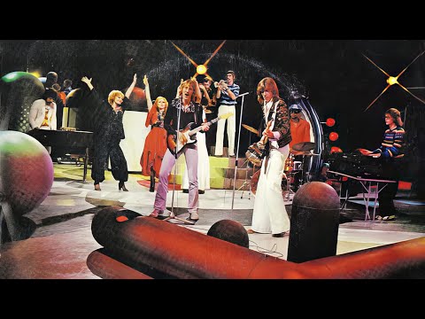 The Houseband - Dancing Shoes (Sound Remastered, Visuals Enhanced)