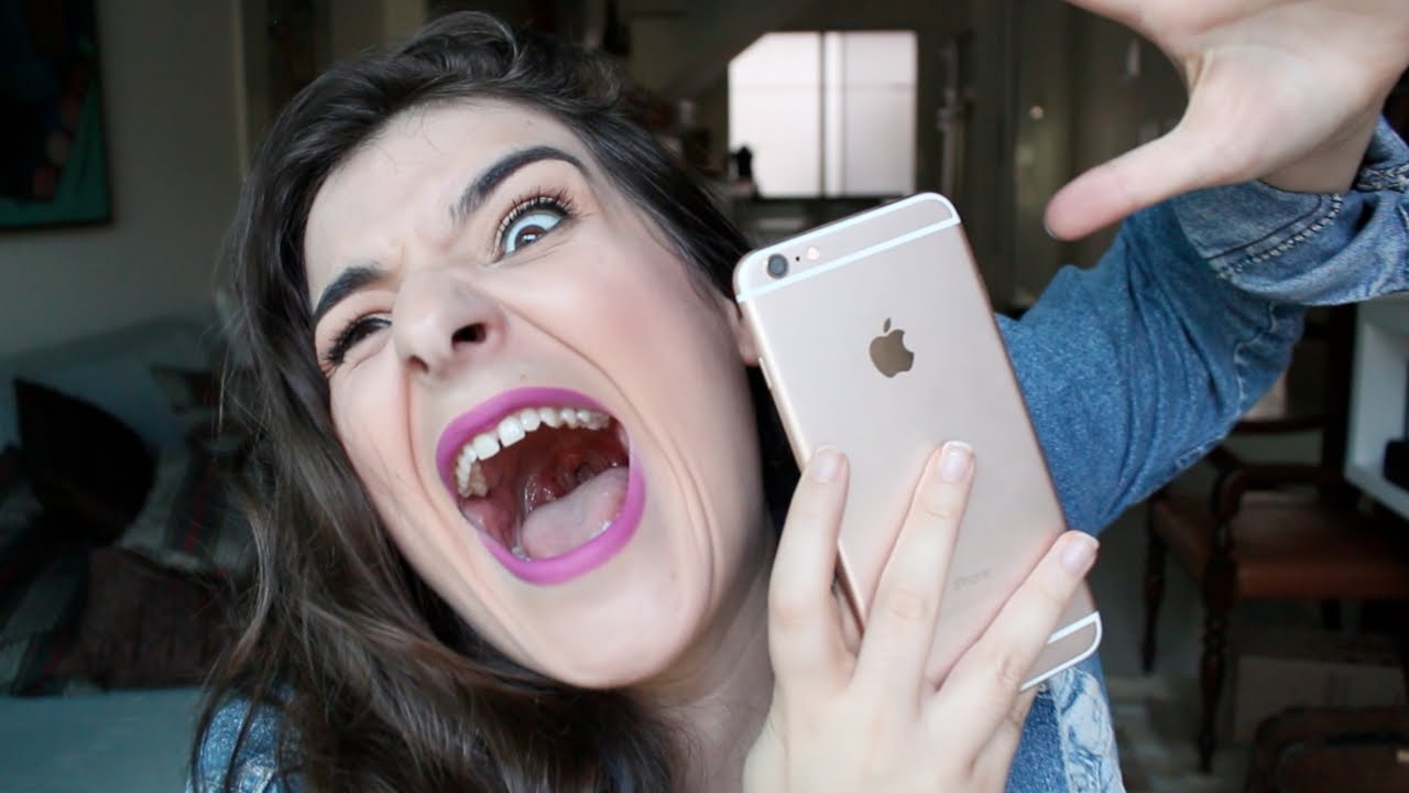 O QUE TEM NO CELULAR DA PUPI? - Roberta Pupi