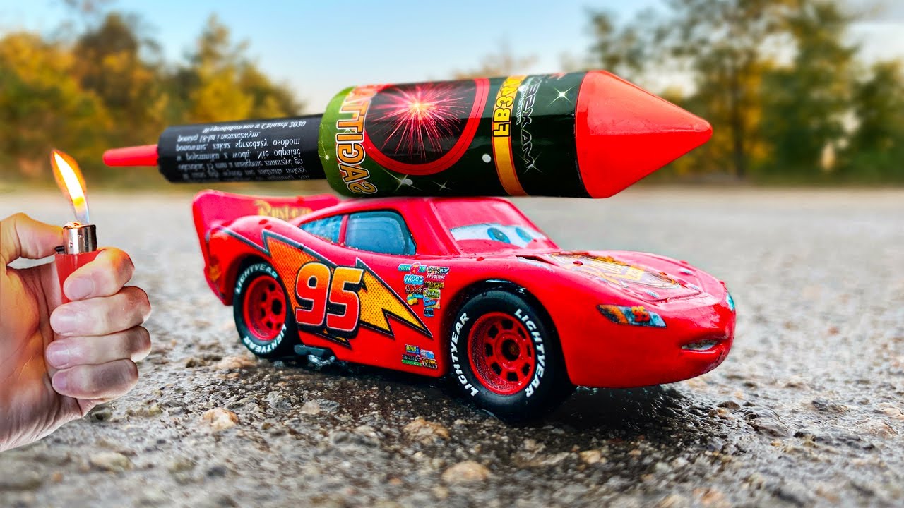 EXPERIMENT Lightning McQueen VS Racing Cars Powered by XXL