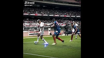 O São Paulo E Embasado 