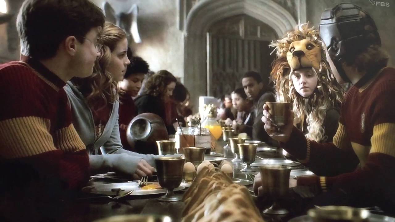ルーナ ライオンの被り物が可愛い ハリーポッター Youtube