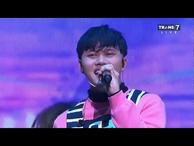 Rizky Febian - Penantian Berharga (Live at 19th Universe Trans TV) class=